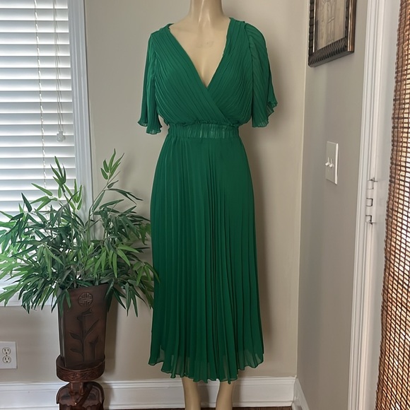 ZARA NWT Pleated Midi Dress in Green Size XS - Picture 7 of 13